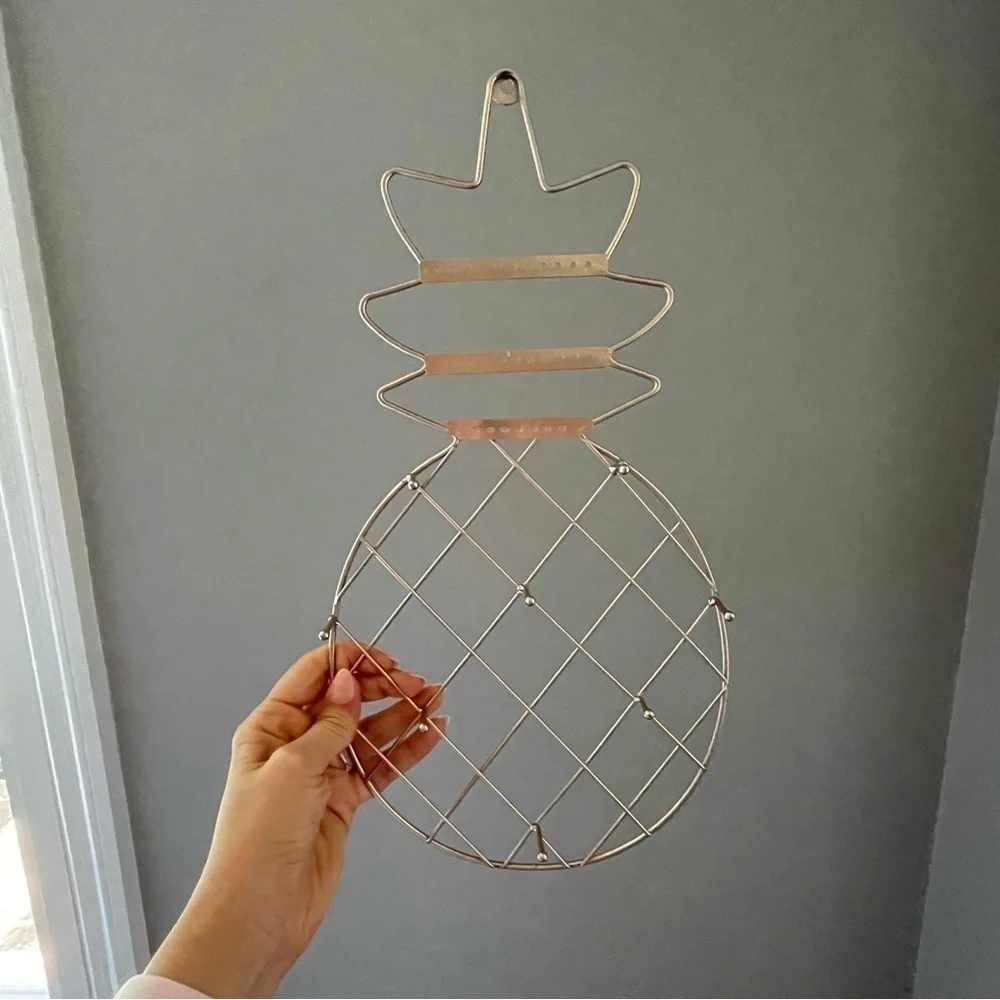 GOLD rose necklace organizer